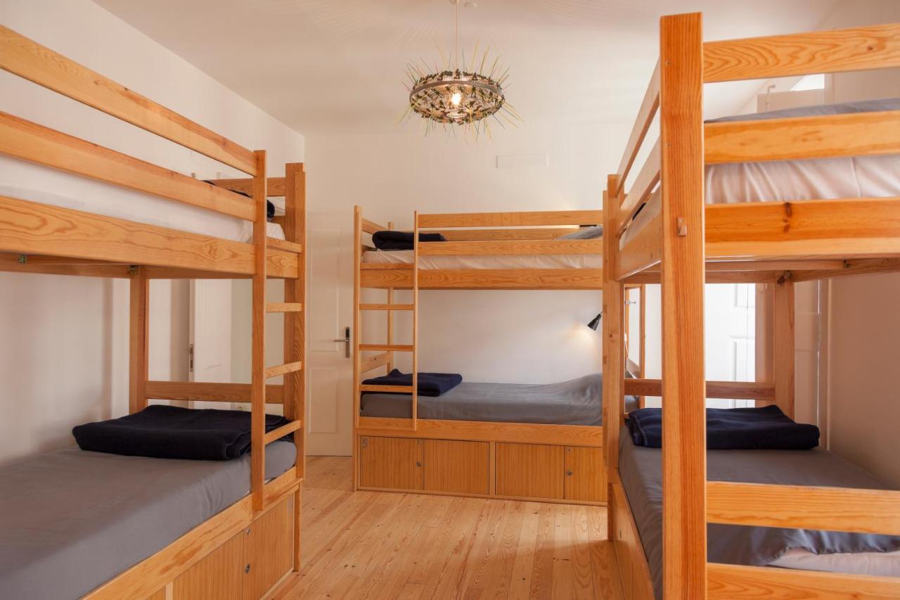 Hostel Lounge *